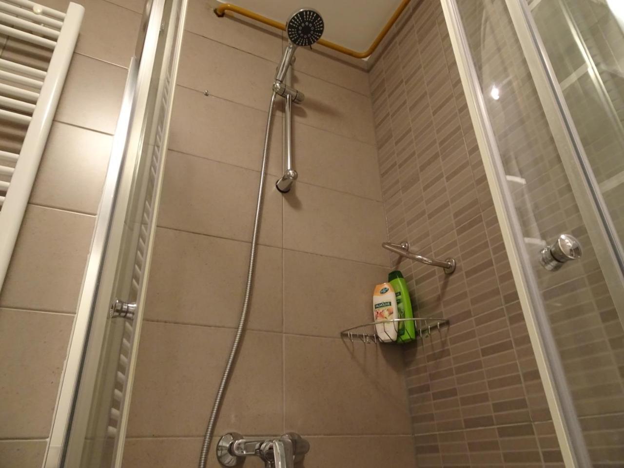 Quiet Apartment In City Center, Free Private Parking Sarajevo Exterior foto